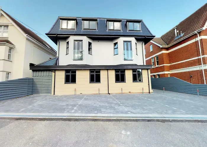 Stunning Sea View Near The Beach, Bournemouth & Poole